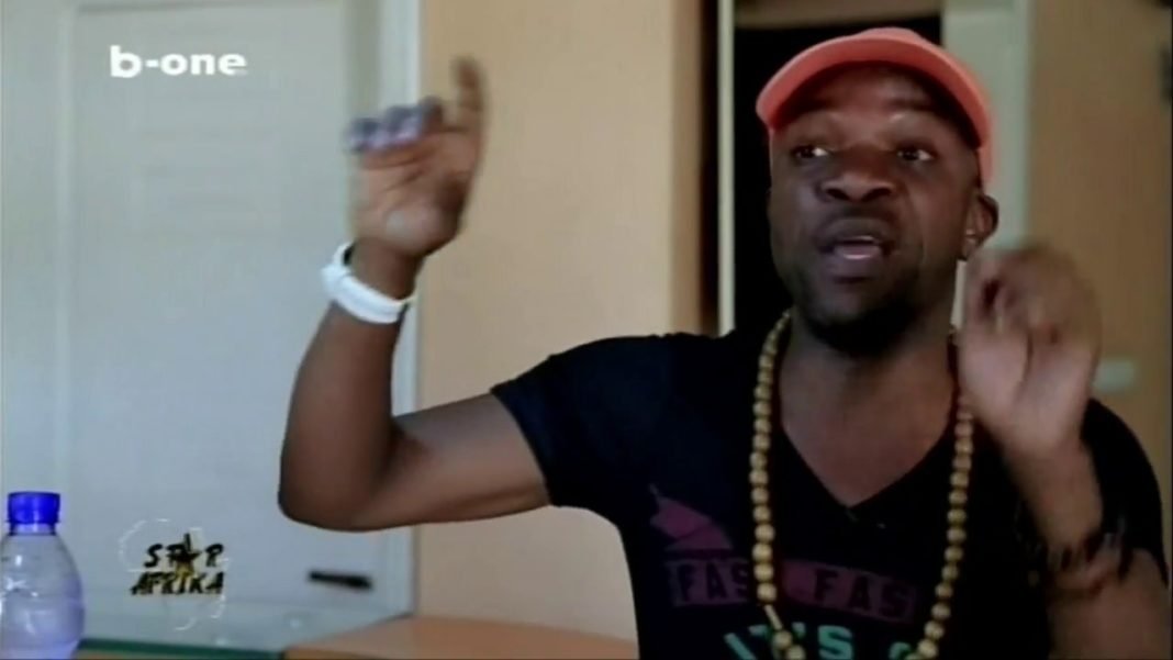 Manda Chante : Sans Polémique dans Star Afrika de Brenj Okunda