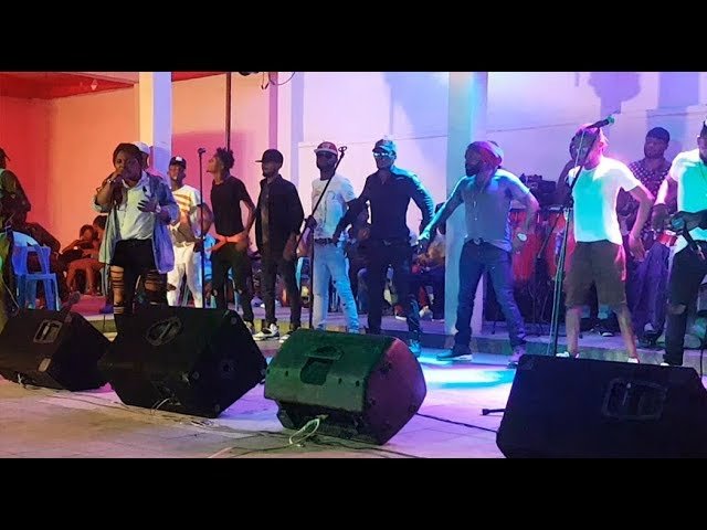 En direct: Ferre Gola apesi ba animateurs na ba chanteurs musala, Ezalaka nde boye