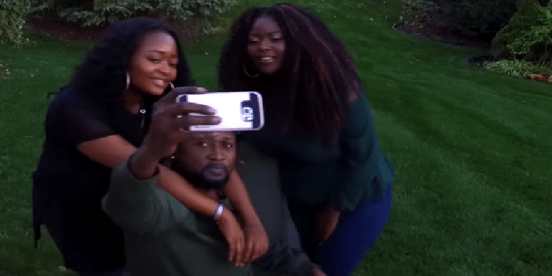 Retrouvez Exaucée et Gladie Ngiama dans le clip de la chanson « Femme modèle » de Werrason