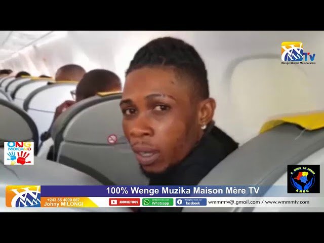 Ambiance ya Werrason na ba musiciens na ye likolo na avion