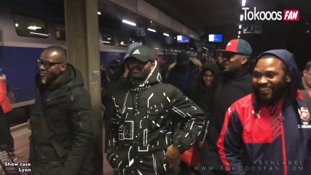 Vidéo de Fally Ipupa Mobutu dans le train avec son équipe