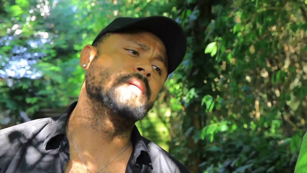 Gag Vieux 50 ans avec Gianni Fayi, Doutshe, 2 minutes, Zigoura et Devos