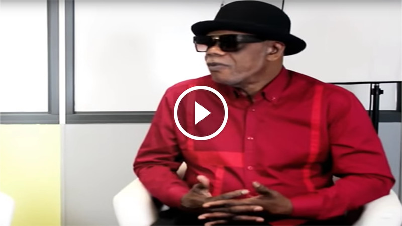 Musique : Pitchou Mangaya reçoit le Grand-Père Bozi Boziana Musique : Pitchou Mangaya reçoit le Grand-Père Bozi Boziana