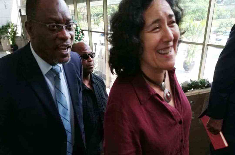 Signature acte d’engagement : Leila Zerrougui arrivée légèrement après le début de la réunion s’est vue refuser l’accès Signature acte d’engagement : Leila Zerrougui arrivée légèrement après le début de la réunion s’est vue refuser l’accès