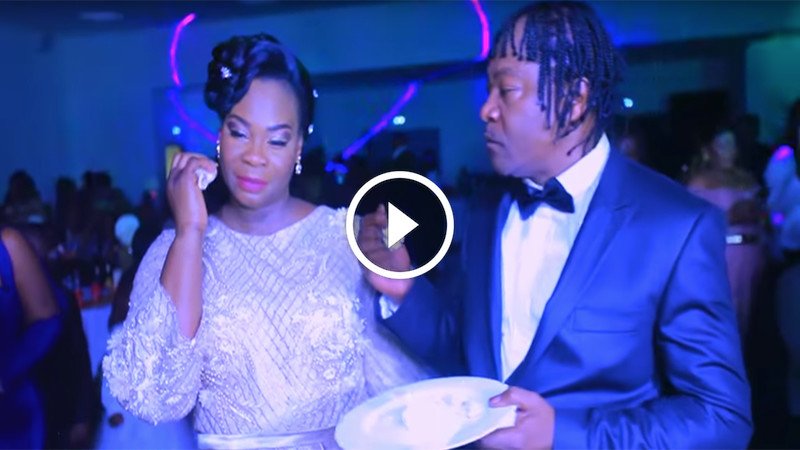 Paris : Mariage de Mister Siatula et Maria Getou, Ba comédiens ba yindisi grave, pema ekangami batu na salle