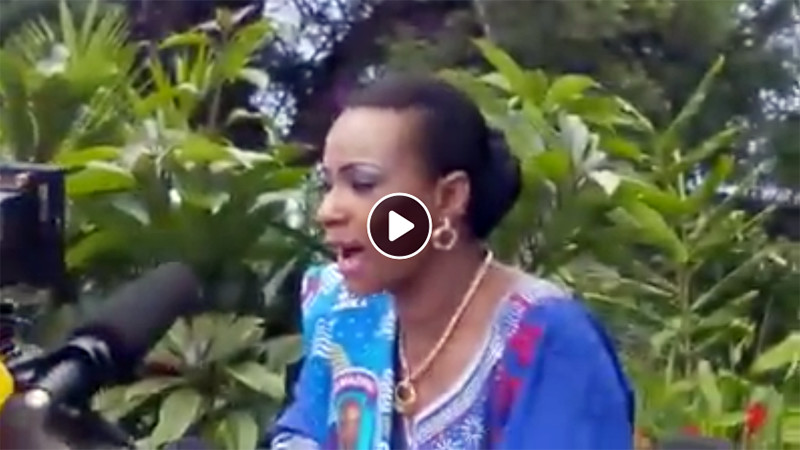 Olive Lembe aluki makambu, Ba mamans basiliki mabe pona langage na ye Olive Lembe aluki makambu, Ba mamans basiliki mabe pona langage na ye