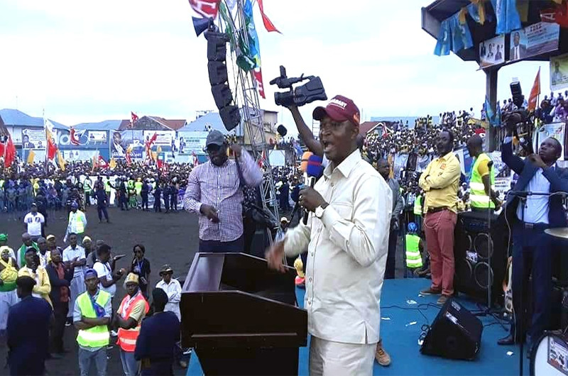 Shadary à Goma : « Vous savez que je suis coup sur coup. Une fois élu président, vous verrez vous-mêmes la fin de l’insécurité » Shadary à Goma : « Vous savez que je suis coup sur coup. Une fois élu président, vous verrez vous-mêmes la fin de l’insécurité »