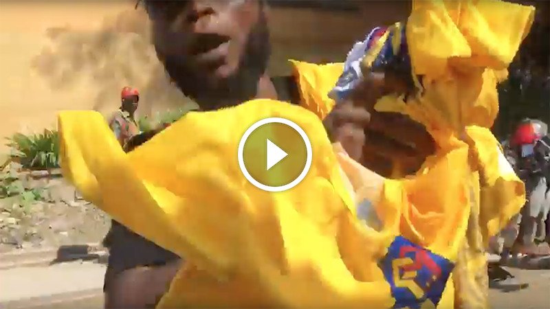 Les T-shirts de SHADARY brûlés à MATADI