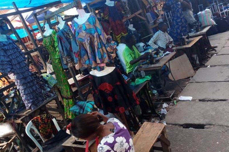 Kinshasa/Ville morte : Vendeurs et acteurs, nombreux au Grand Marché
