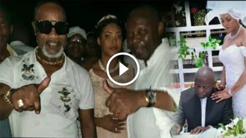 Koffi Olomide chante Amida Shatur et Vital Kamerhe