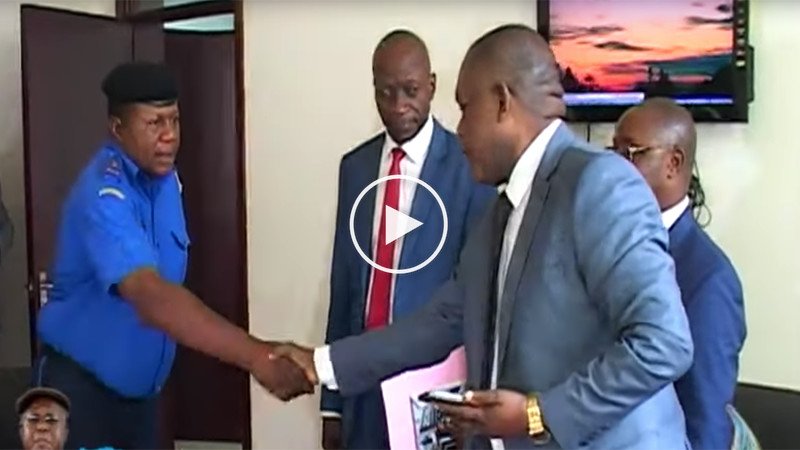 URGENT : Ministre ya mine ya Sankuru alandi diamant na Kinshasa URGENT : Ministre ya mine ya Sankuru alandi diamant na Kinshasa