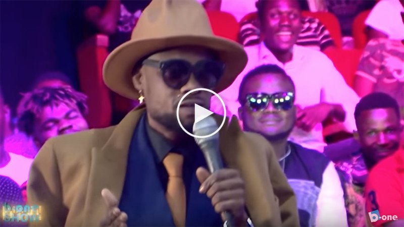 B-one Show : Vue de loin face à Dauphin Bulamatadi