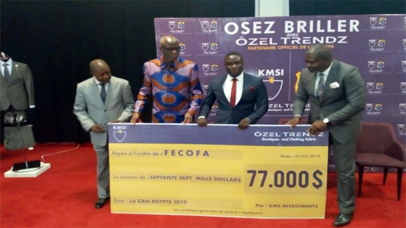 Sport : la Fecofa signe un contrat d’habillement avec KMSI (de Seth Kikuni) qui mettra des costumes à la disposition des Léopards