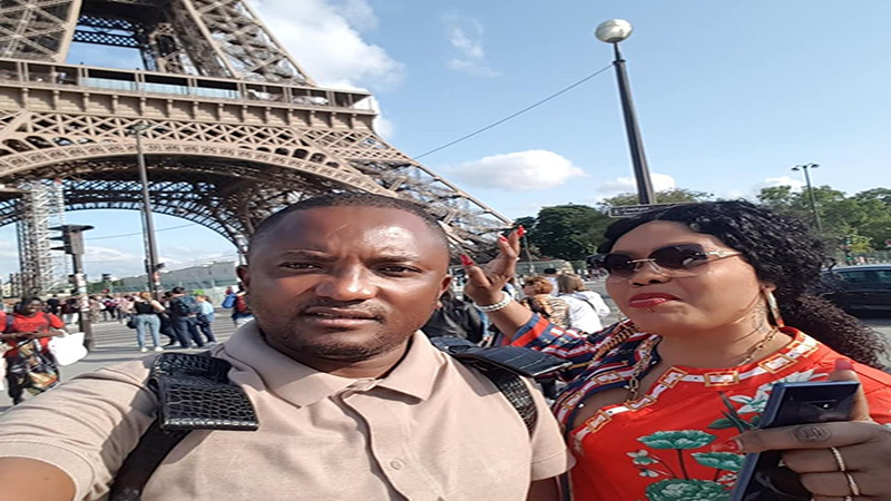 Carine Mokonzi et Celeo Scram ba memi Jaz Kavulhu na Tour Eiffel Carine Mokonzi et Celeo Scram ba memi Jaz Kavulhu na Tour Eiffel