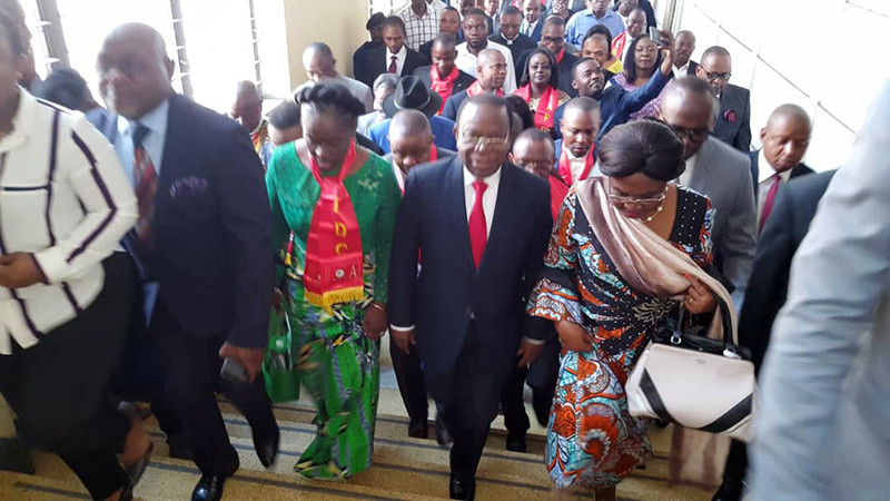 Sénat : Bahati met en garde contre l’usage de stylo caméra le jour du vote Sénat : Bahati met en garde contre l’usage de stylo caméra le jour du vote