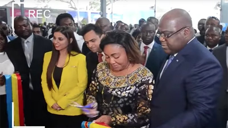 Couple Fatshi inaugure Hôpital HJ na 1ère rue. Somo Béton ayeeee