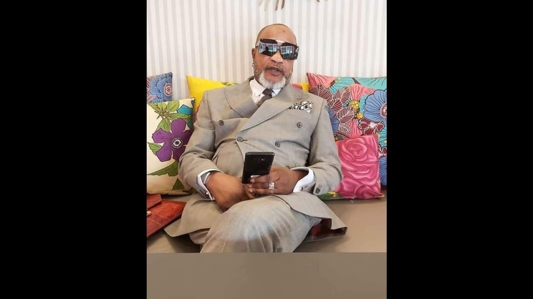 Koffi Central atomboki contre Félix Wazekwa pona ba propos na ye et apesi ye mise en garde