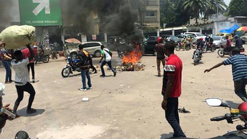 Kinshasa : Gaz lacrymogènes pour disperser une manifestation des motocyclistes contre les tracasseries routières
