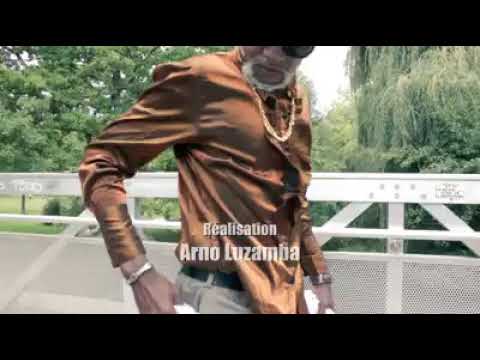 Koffi Olomide interprète Yope de Innoss’B. Parodie de Tangé Koffi Olomide interprète Yope de Innoss’B. Parodie de Tangé