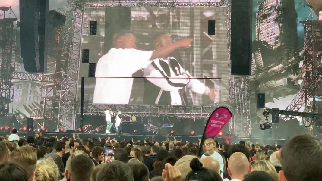 Dadju au concert de Gims au Stade de France