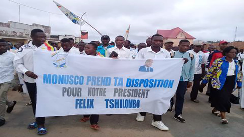 Crash Antonov 72 : À Kananga, l’UDPS a marché pour demander à la MONUSCO de s’approprier la sécurité personnelle de Tshisekedi Crash Antonov 72 : À Kananga, l’UDPS a marché pour demander à la MONUSCO de s’approprier la sécurité personnelle de Tshisekedi