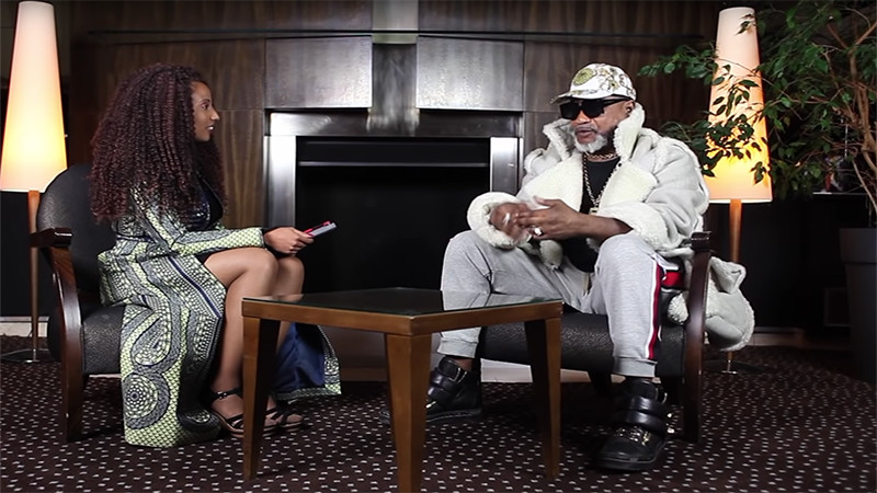 KOFFI OLOMIDE : « Je ne remercierais jamais assez mon père » KOFFI OLOMIDE : « Je ne remercierais jamais assez mon père »