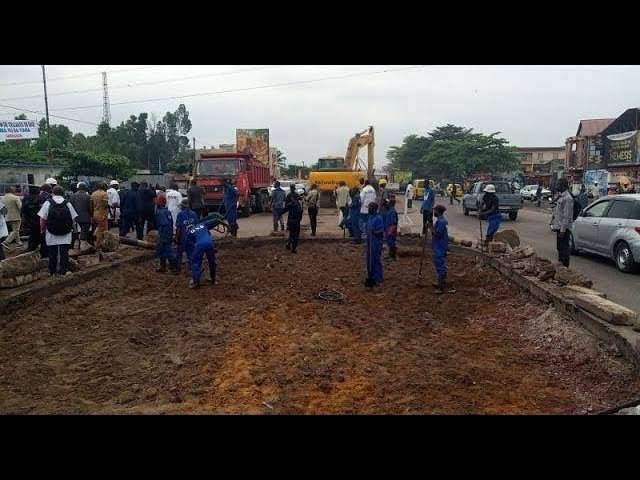 100 Jours : Les travaux sur l’avenue Kasa Vubu se poursuivent. Fatshi Béton nzela kitoko