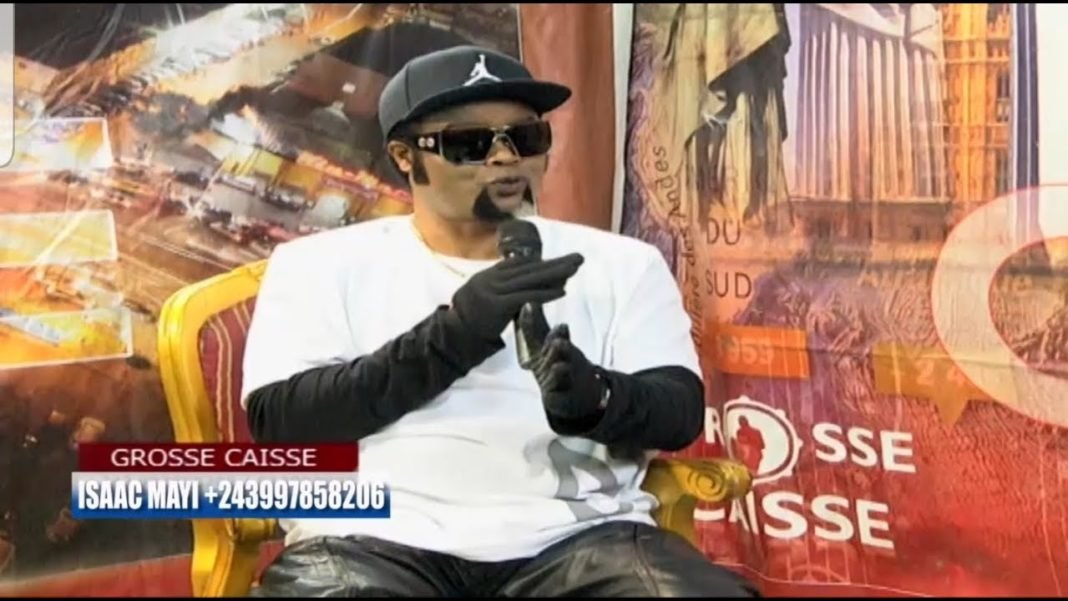 Félix Wazekwa abeti lisolo ya téléphone ebungi, ndenge elelisaka ata mikolo