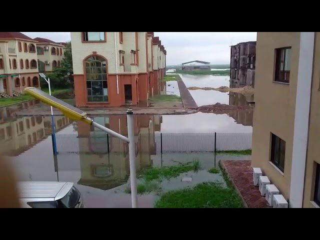 La maison de Fally Ipupa sur Cité du Fleuve inondée