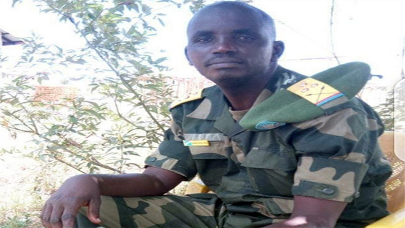 RDC: un colonel FARDC fait défection et rejoint une milice à Fizi RDC: un colonel FARDC fait défection et rejoint une milice à Fizi