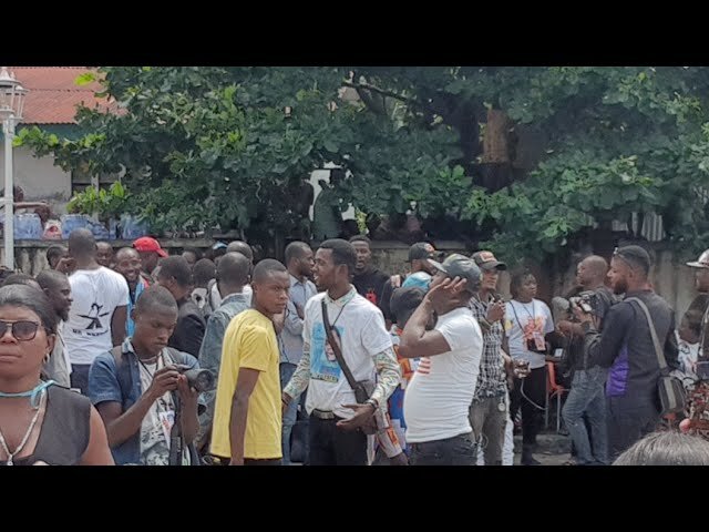 En direct : Sortie ya corps ya Pululu. Ba comédiens baleli.