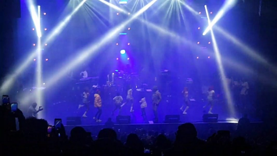 Yo Pe : Innoss’B met le feu au concert de Hiro à l’Olympia