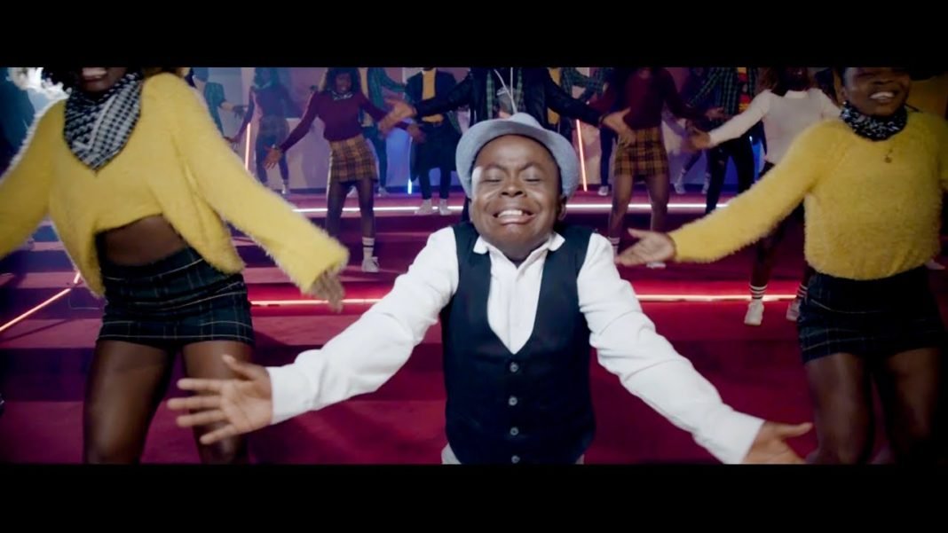 Bébé Tshor dévoile son premier single (Clip Officiel)