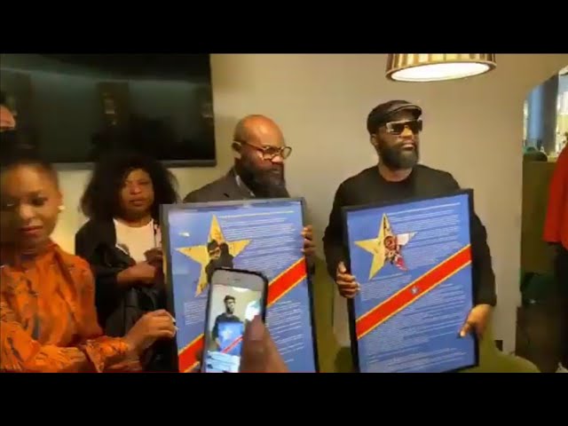 Fally Ipupa à Paris : Dernière rencontre avec sa Bande avant Bercy ? Fally Ipupa à Paris : Dernière rencontre avec sa Bande avant Bercy ?