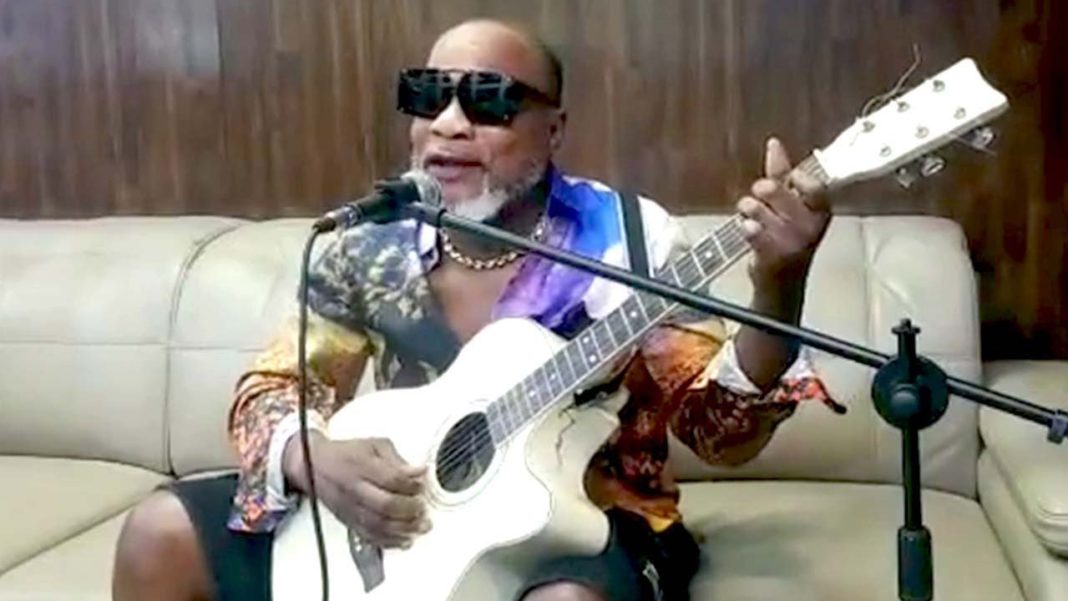 Koffi Olomide : « Pas de STRESS » Concert Live pendant la période de confinement Koffi Olomide : « Pas de STRESS » Concert Live pendant la période de confinement