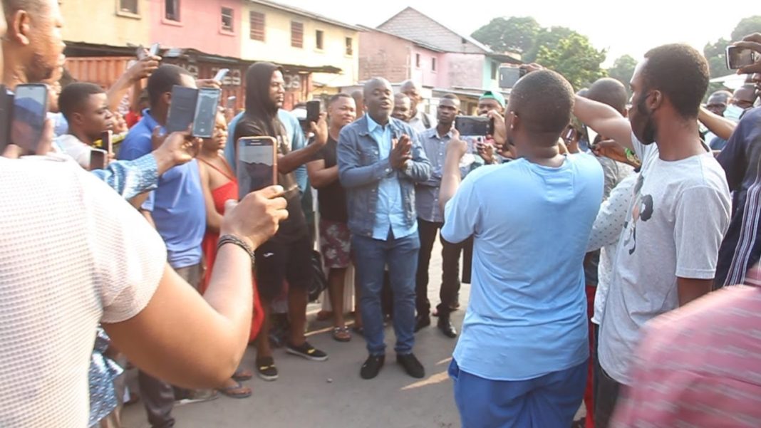 En direct de la résidence du juge Yanyi En direct de la résidence du juge Yanyi