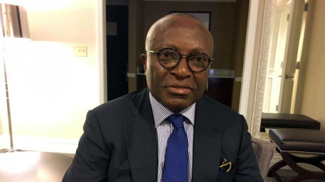 Affaire cartes bancaires : Barnabé Kikaya dénonce « des menaces très sérieuses » ayant occasionné sa fuite dans des conditions « infrahumaines » Affaire cartes bancaires : Barnabé Kikaya dénonce « des menaces très sérieuses » ayant occasionné sa fuite dans des conditions « infrahumaines »