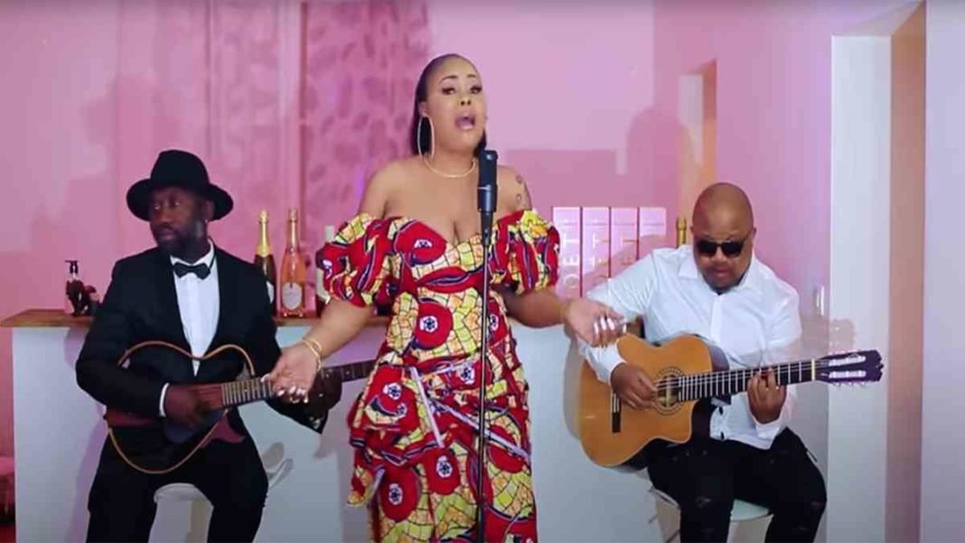 Carine Mokonzi – Mémorial Acoustique