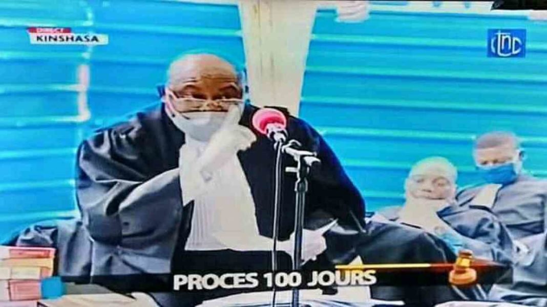 Me Coco Kayudi à Me Pierre-Olivier : « Les 2000 pièces versées au dossier ne sont pas des lettres d’amour » Me Coco Kayudi à Me Pierre-Olivier : « Les 2000 pièces versées au dossier ne sont pas des lettres d’amour »