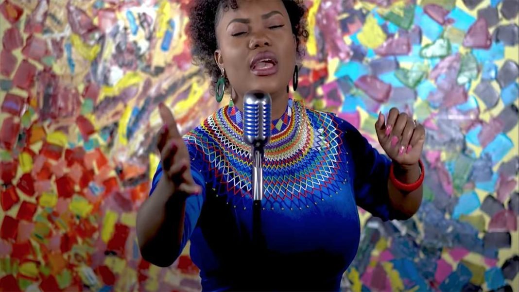 Deborah Lukalu – Ma Consolation (Clip Officiel)