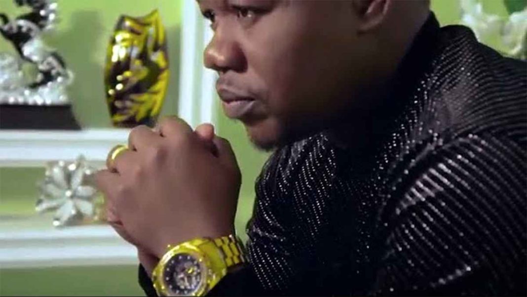 Moise Matuta – Soki Otuni (Clip Officiel) Moise Matuta – Soki Otuni (Clip Officiel)