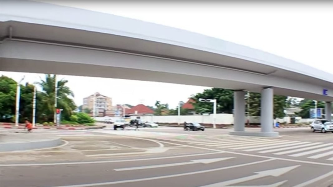 100 Jours de Fatshi : Saut-de-mouton Rond-Point Mandela