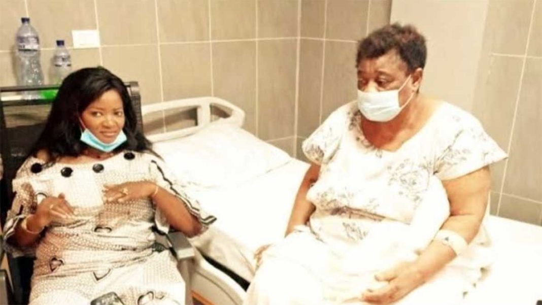 Mamie Ilela et Tshala Muana en direct de l’hôpital Mamie Ilela et Tshala Muana en direct de l’hôpital