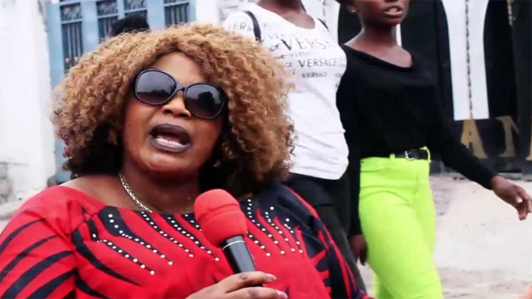 Maman Top à Olive Lembe Kabila : « Mama ni mama wumela » Maman Top à Olive Lembe Kabila : « Mama ni mama wumela »