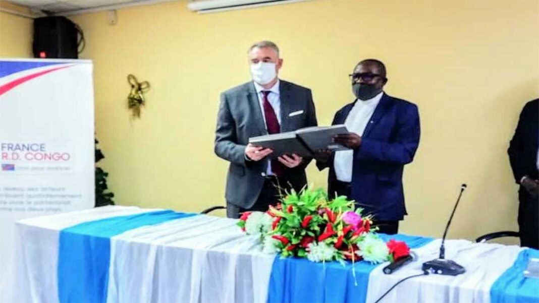 RDC : La France disponibilise 600.000 euros pour le développement de l’enseignement supérieur RDC : La France disponibilise 600.000 euros pour le développement de l’enseignement supérieur