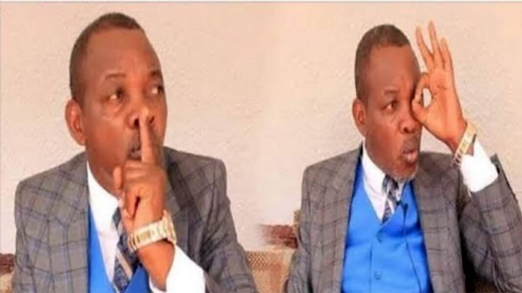 Mike Mukebayi très en colère contre Martin Fayulu