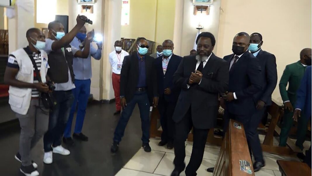 Joseph Kabila réapparaît et honore la mémoire de l’archevêque métropolitain de Lubumbashi Joseph Kabila réapparaît et honore la mémoire de l’archevêque métropolitain de Lubumbashi