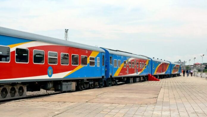 gare-centrale-train-wagons
