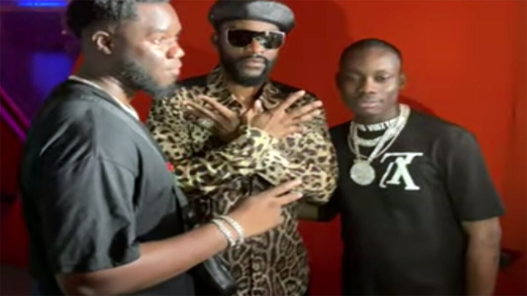 Fally Ipupa avec Sidiki Diabate au Cap-Vert (Inauguration du Studio Mansa Floating Hub) Fally Ipupa avec Sidiki Diabate au Cap-Vert (Inauguration du Studio Mansa Floating Hub)