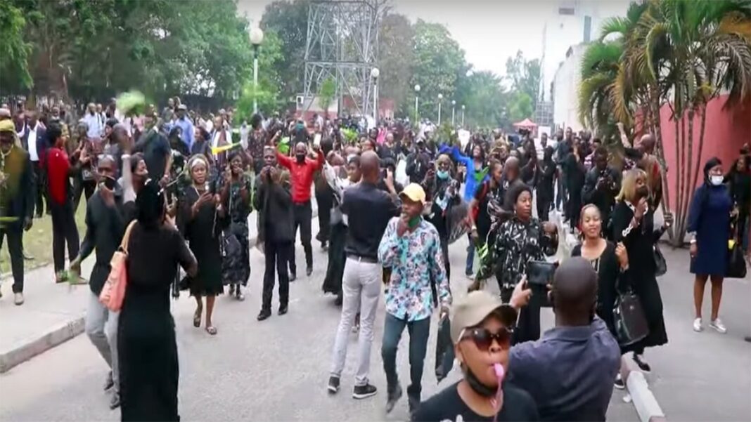 Exclusivité : Grogne des agents de la RTNC Exclusivité : Grogne des agents de la RTNC